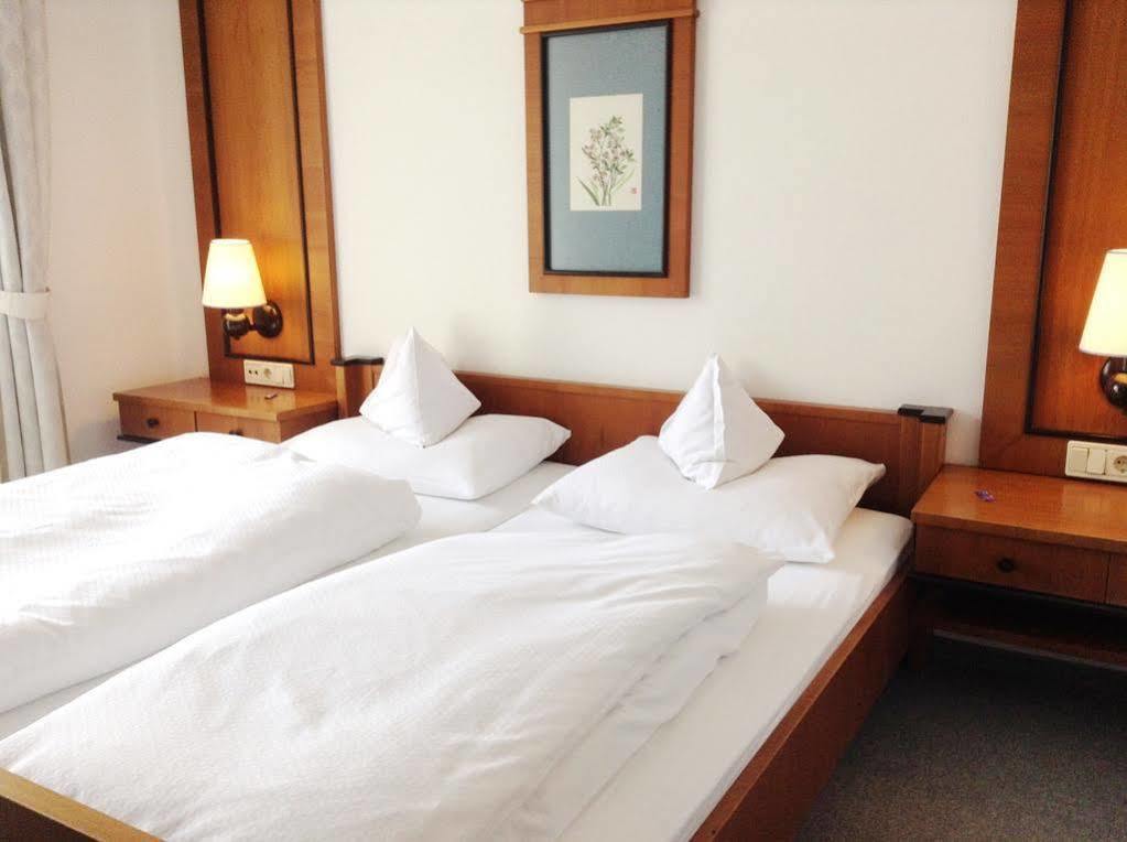 Hotel Gruenes Tuerl 巴特斯哈尔巴赫 外观 照片