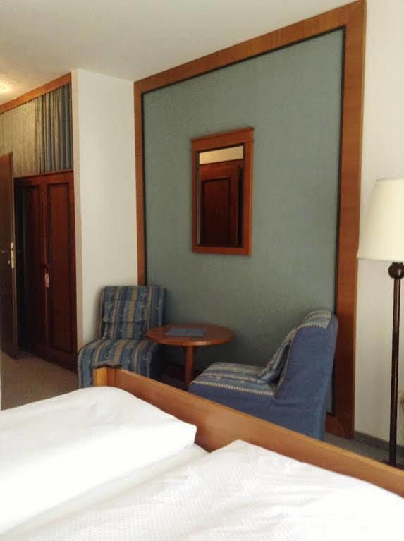 Hotel Gruenes Tuerl 巴特斯哈尔巴赫 外观 照片